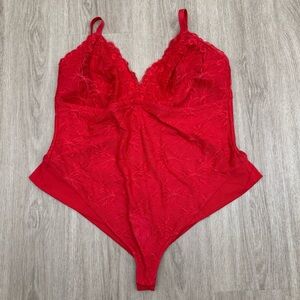 Like-New Yitty Smoothing Lace Bodysuit Size 3x in Red Unpadded & Compression